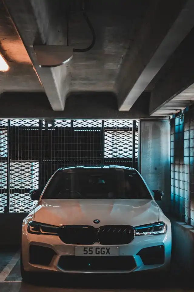 BMW M5 V8